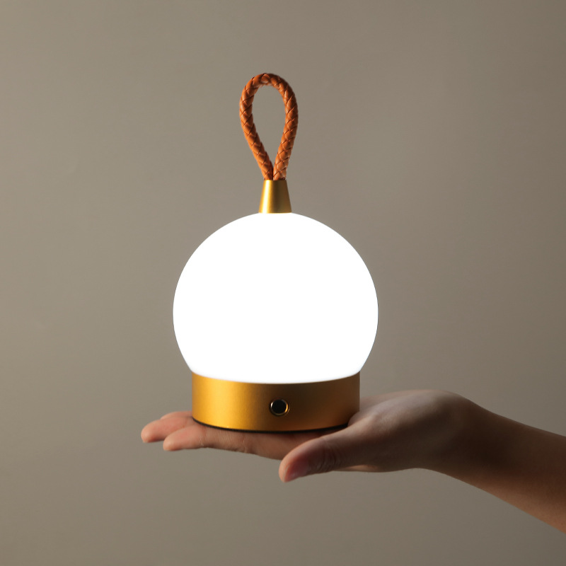 Creative simple modern desk lamp bedroom bedside lamp ins girl romantic atmosphere night light camping light LED wholesale