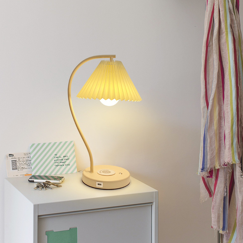 Fabric Pleated Lampshade bedside study room umbrella style romantic saving energy Table lamp with solid wood for Home Hotel