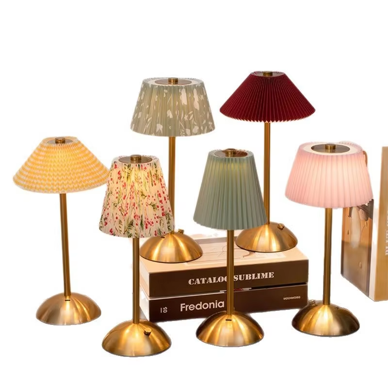 High-End Custom Atmosphere 3-Color Rechargeable Table Lamp Retro Cross-Border Bedside Night Light for Bedroom Dormitory Office